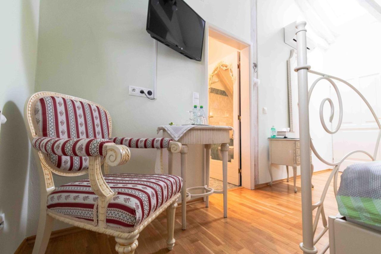 Hotel Na Kapucinske Mikulov Zewnętrze zdjęcie