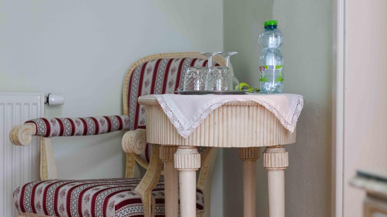 Hotel Na Kapucinske Mikulov Zewnętrze zdjęcie