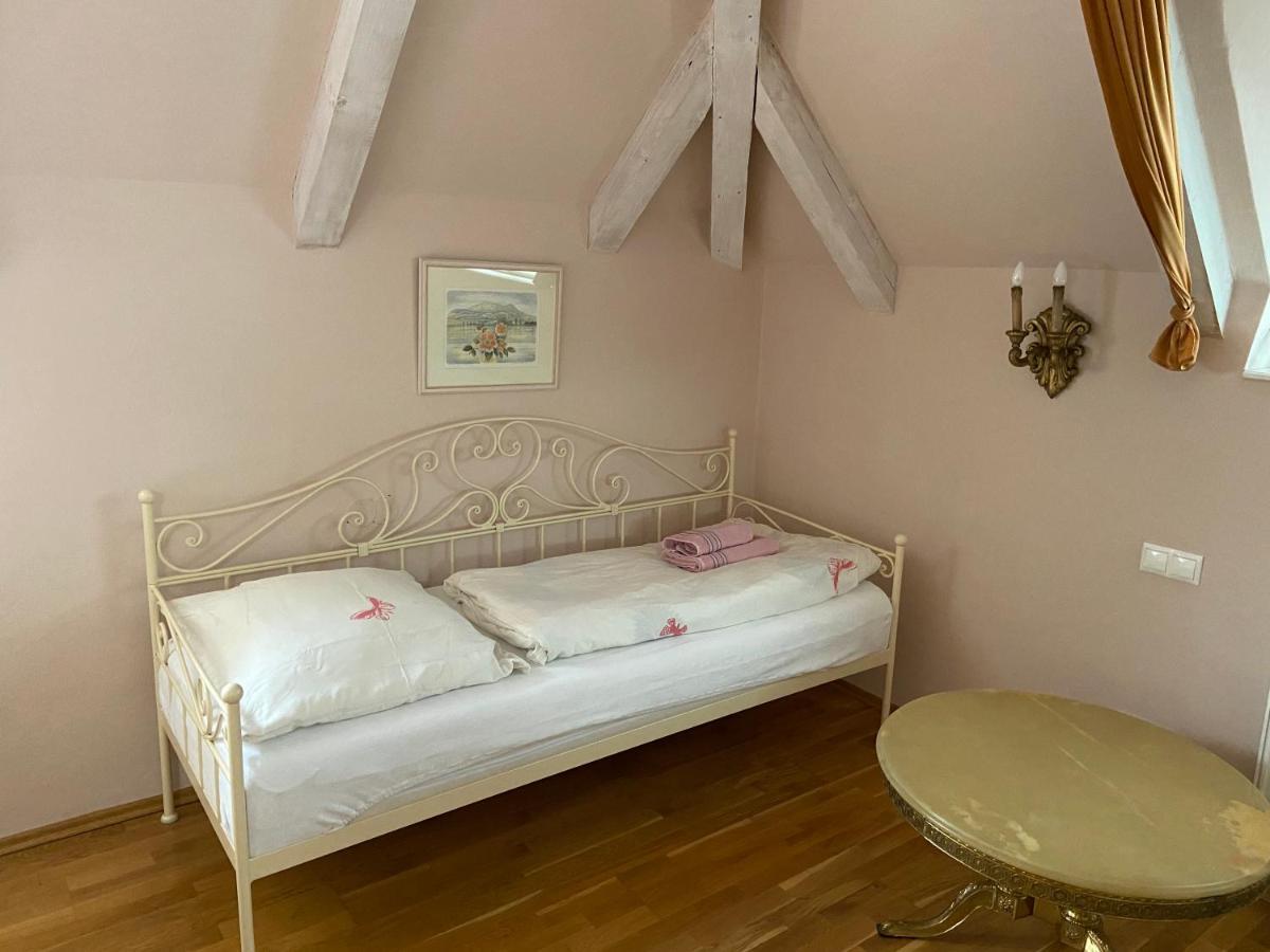 Hotel Na Kapucinske Mikulov Zewnętrze zdjęcie
