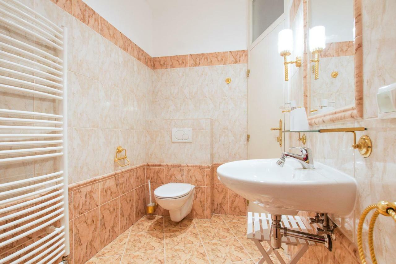 Hotel Na Kapucinske Mikulov Zewnętrze zdjęcie