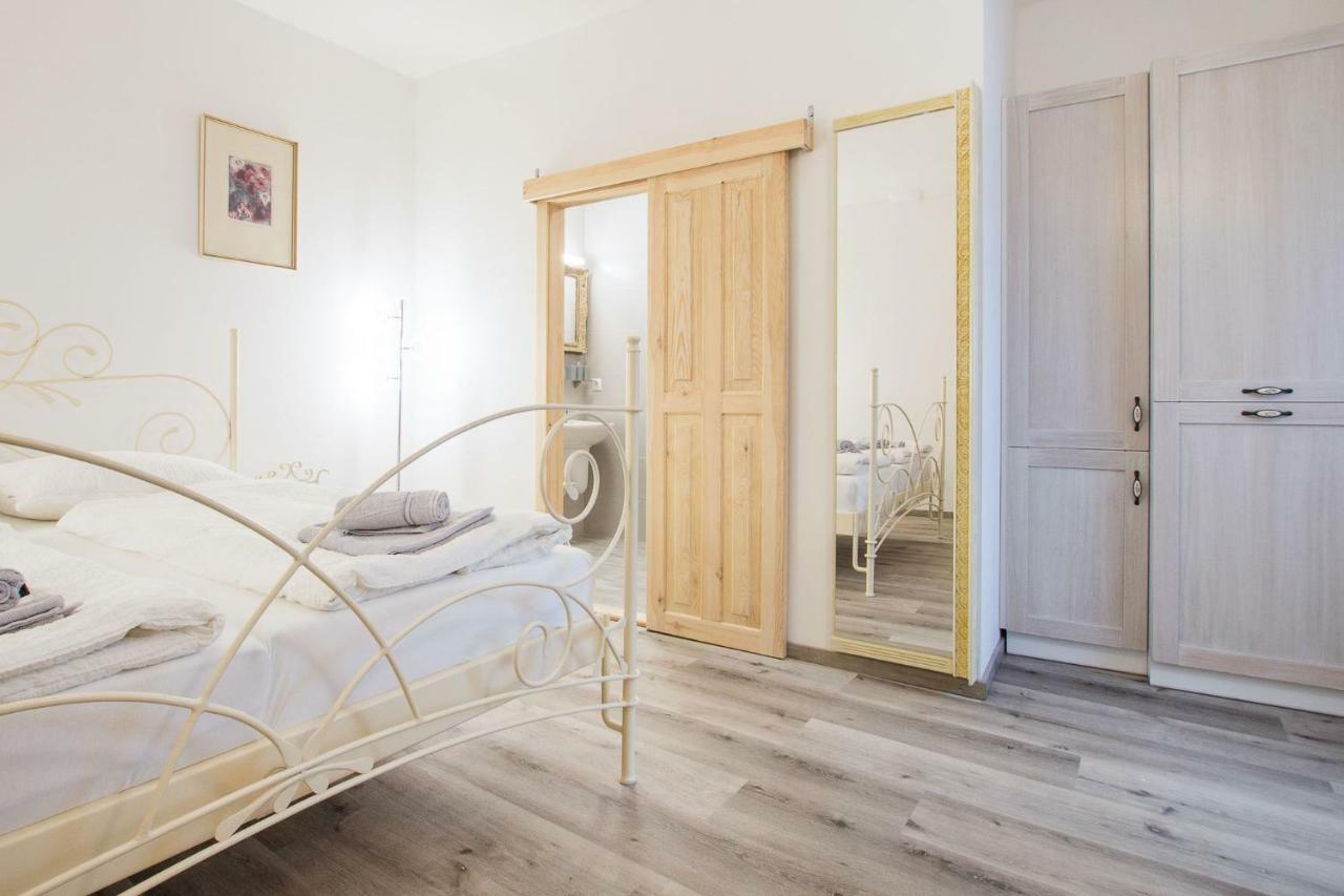 Hotel Na Kapucinske Mikulov Zewnętrze zdjęcie