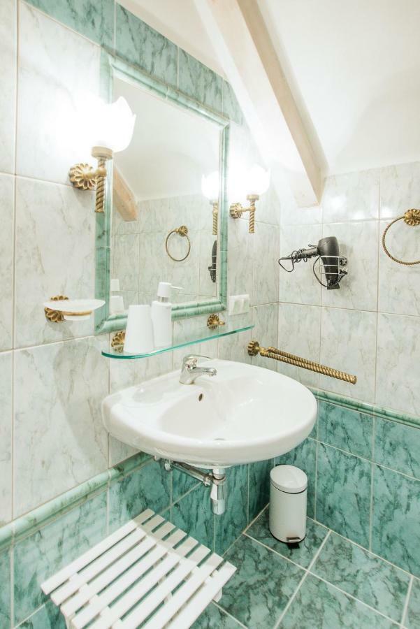 Hotel Na Kapucinske Mikulov Zewnętrze zdjęcie