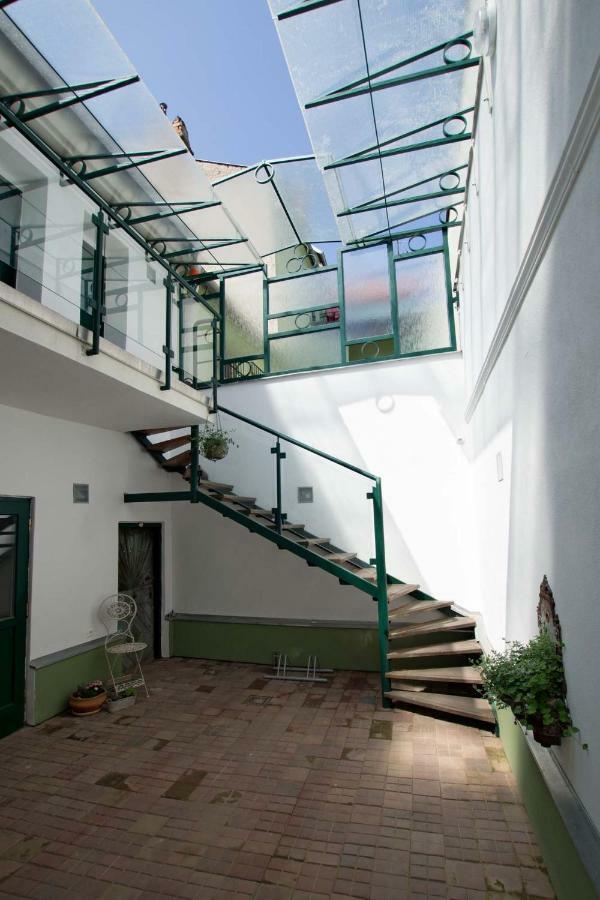 Hotel Na Kapucinske Mikulov Zewnętrze zdjęcie